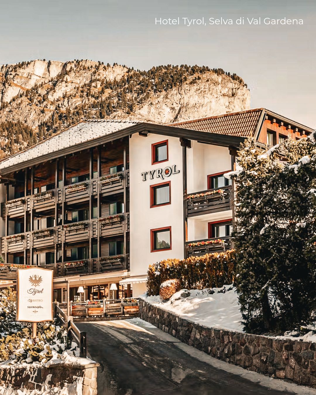 Dois ícones da hotelaria alpina, condições especiais e experiências que elevam a temporada de inverno na Europa.
No Carlton Hotel St. Moritz, a sofisticação suíça se revela em uma localização privilegiada às margens do Lago St. Moritz, com serviço reconhecido mundialmente, suítes amplas, gastronomia refinada e experiências personalizadas. A oferta Stay a Little Longer – 4 noites pelo preço de 3 inclui café da manhã, limousine 24h em St. Moritz, shuttle para a estação de ski Corviglia e acesso completo ao Carlton Spa, válida de 1º a 20 de março de 2026, para chegadas aos domingos e segundas-feiras, sujeita à disponibilidade.
Já o Tyrol Hotel – Selva di Val Gardena, inserido no cenário impressionante das Dolomitas, Patrimônio Mundial da UNESCO, combina hospitalidade contemporânea, bem-estar e acesso direto a uma das regiões de ski mais renomadas da Itália. A condição especial oferece 10% OFF, com mínimo de duas noites, café da manhã incluso e tarifas não reembolsáveis, válida em 14/02/2026 ou de 16/03 a 06/04/2026, sujeita à disponibilidade.
Curadoria cuidadosa, destinos icônicos e vantagens que transformam cada estadia em uma experiência memorável.
Faça sua reserva!
Link na Bio