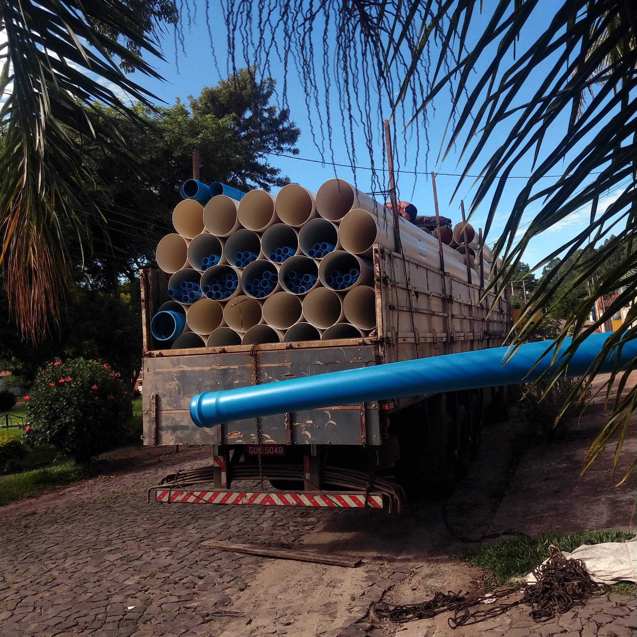 40 anos de parceria no coração do Rio Grande. 📍
Quem produz sabe: no momento crítico, a distância faz toda a diferença. Estar em Santa Maria nos permite oferecer uma assistência técnica ágil e presente em todo o solo gaúcho. 🚜💨
Não é apenas vender o equipamento, é garantir que ele nunca pare. Valorize a parceria local de quem conhece a nossa terra há quatro décadas.
Precisando de manutenção ou peças a pronta entrega? Nossa equipe está pronta para te atender. 🛠️💧
#SantaMariaRS #AssistênciaTécnica #ApoioAoProdutor #AgroGaúcho #Irrigacao #Agricultura #Agronegócio #AraguaiaIrriga