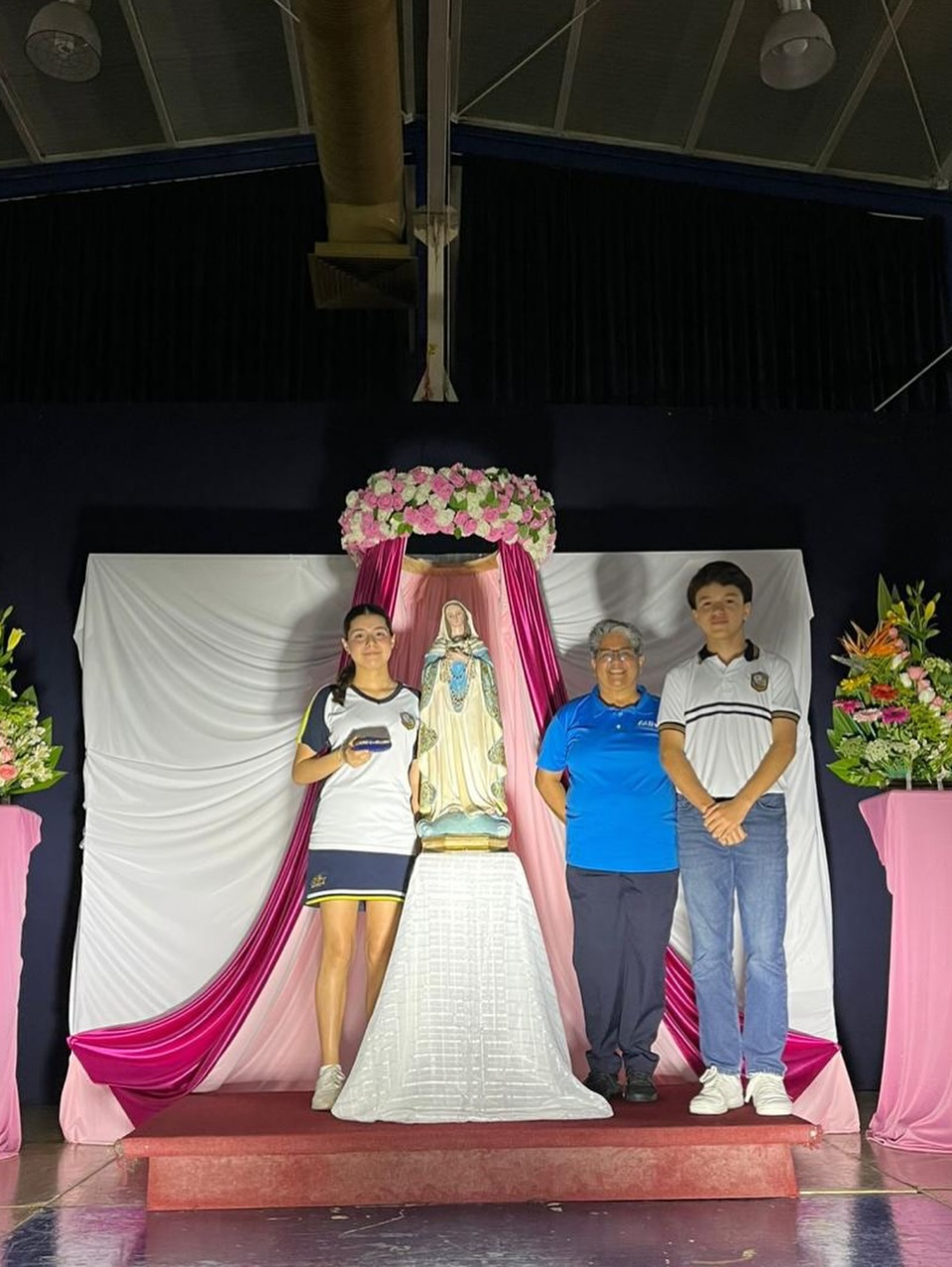 Compartimos momentos de la Coronación de Nuestra Virgen de la Encarnación en las diferentes secciones✨
#ColegioCatólico #CoronaciónDeLaVirgen #SomosFélix