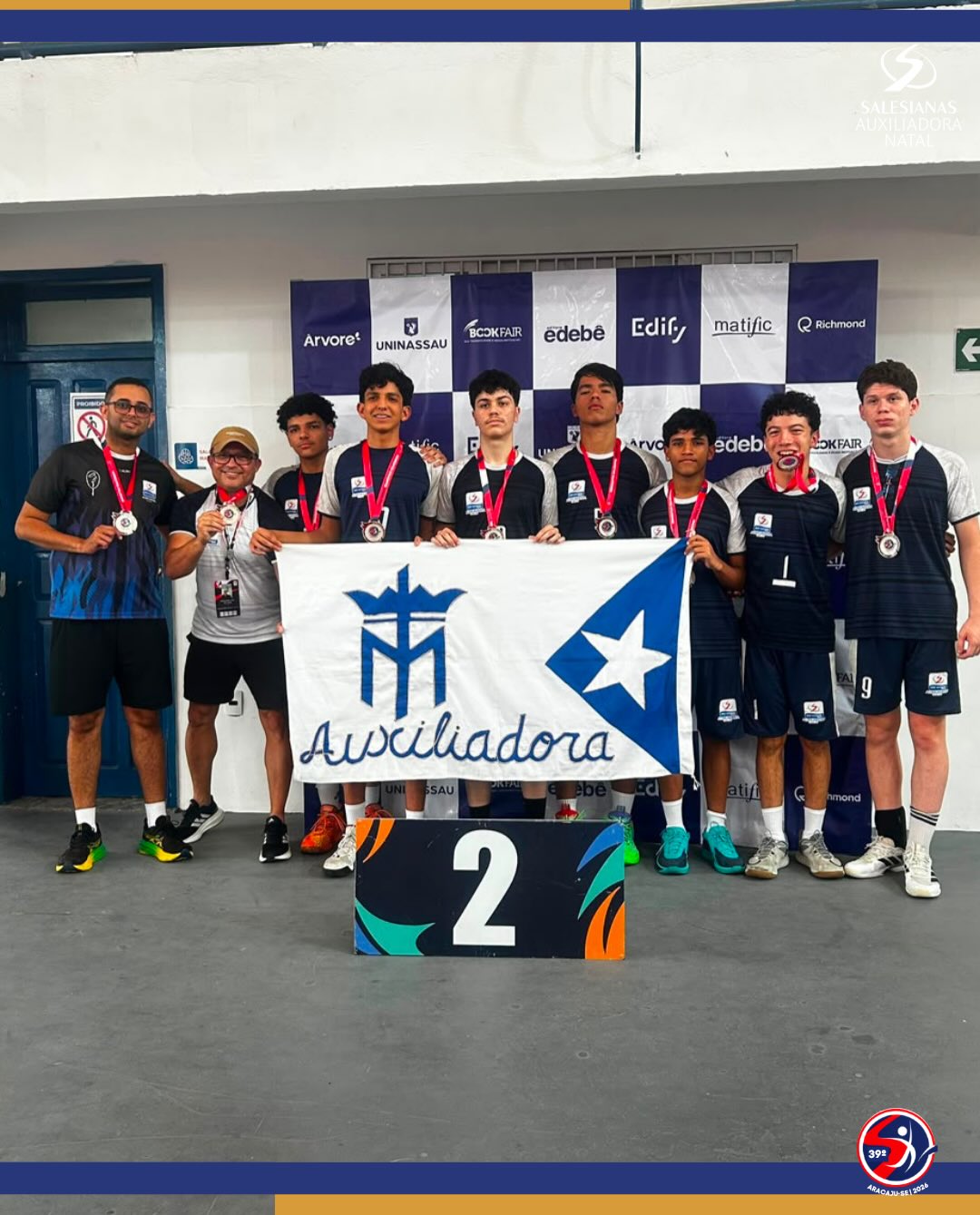 🥈 Orgulho que inspira! 💙🏐
Nossas equipes de voleibol representaram o Instituto Maria Auxiliadora com muita dedicação, talento e espírito esportivo no Nordestão Salesiano, em Aracaju.
As equipes juvenis feminina e masculina conquistaram a medalha de prata, coroando uma trajetória marcada por garra, união e superação. Já a nossa equipe infantil fez uma excelente campanha e chegou às semifinais, demonstrando toda a sua determinação em quadra.
Parabenizamos nossos atletas, treinadores e todos que fizeram parte dessa caminhada. Vocês honraram o nome da nossa escola e mostraram que, com esforço e trabalho em equipe, grandes conquistas são possíveis.
Seguimos firmes, levando os valores salesianos para dentro e fora das quadras! 💙
#InstitutoMariaAuxiliadora #NordestãoSalesiano #Voleibol #OrgulhoAuxiliadora #EsporteSalesiano FormandoCampeões