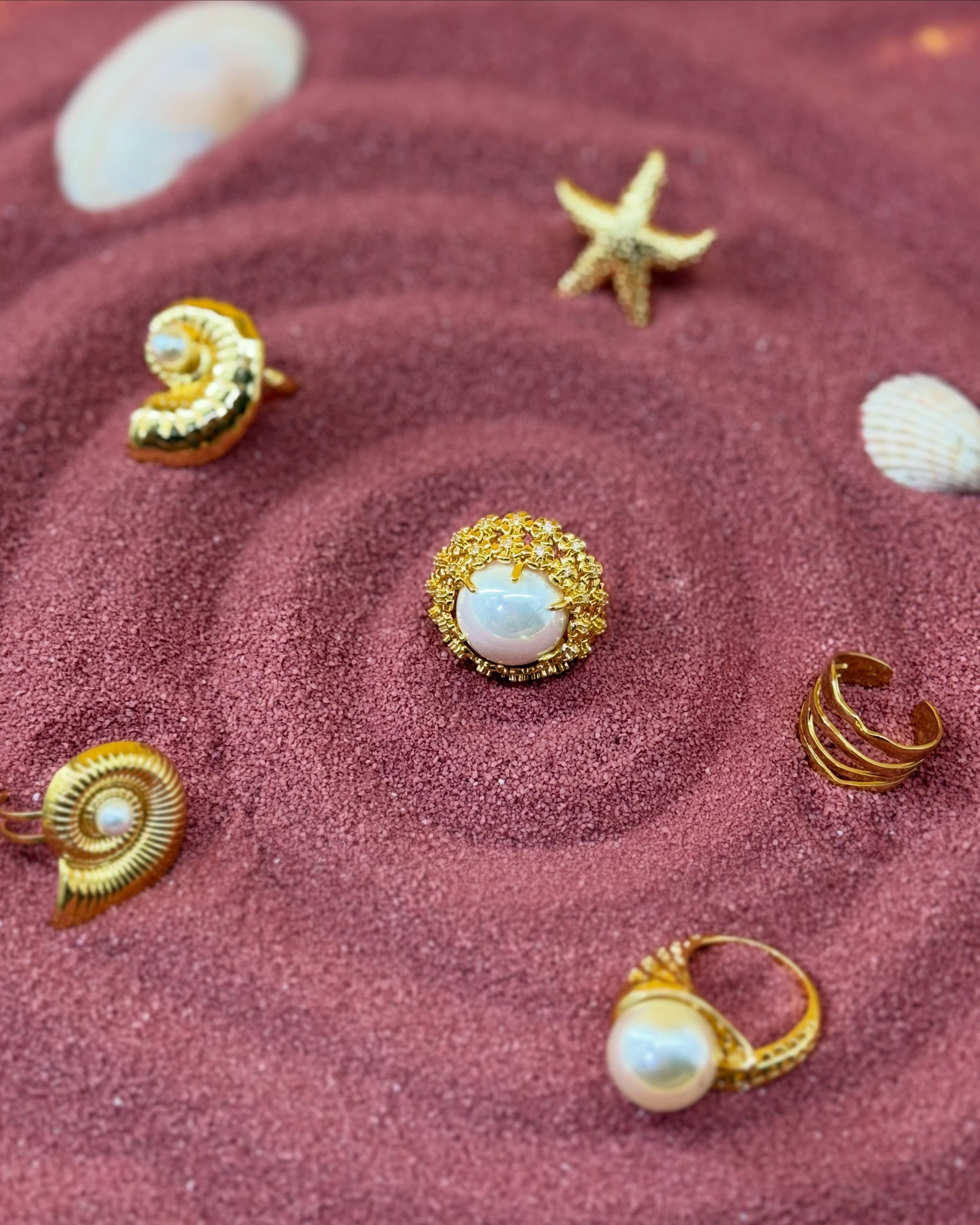 Summer called… we answered 🐚🤍
#exotiq #summervibes☀️ #joyeriamx #verano