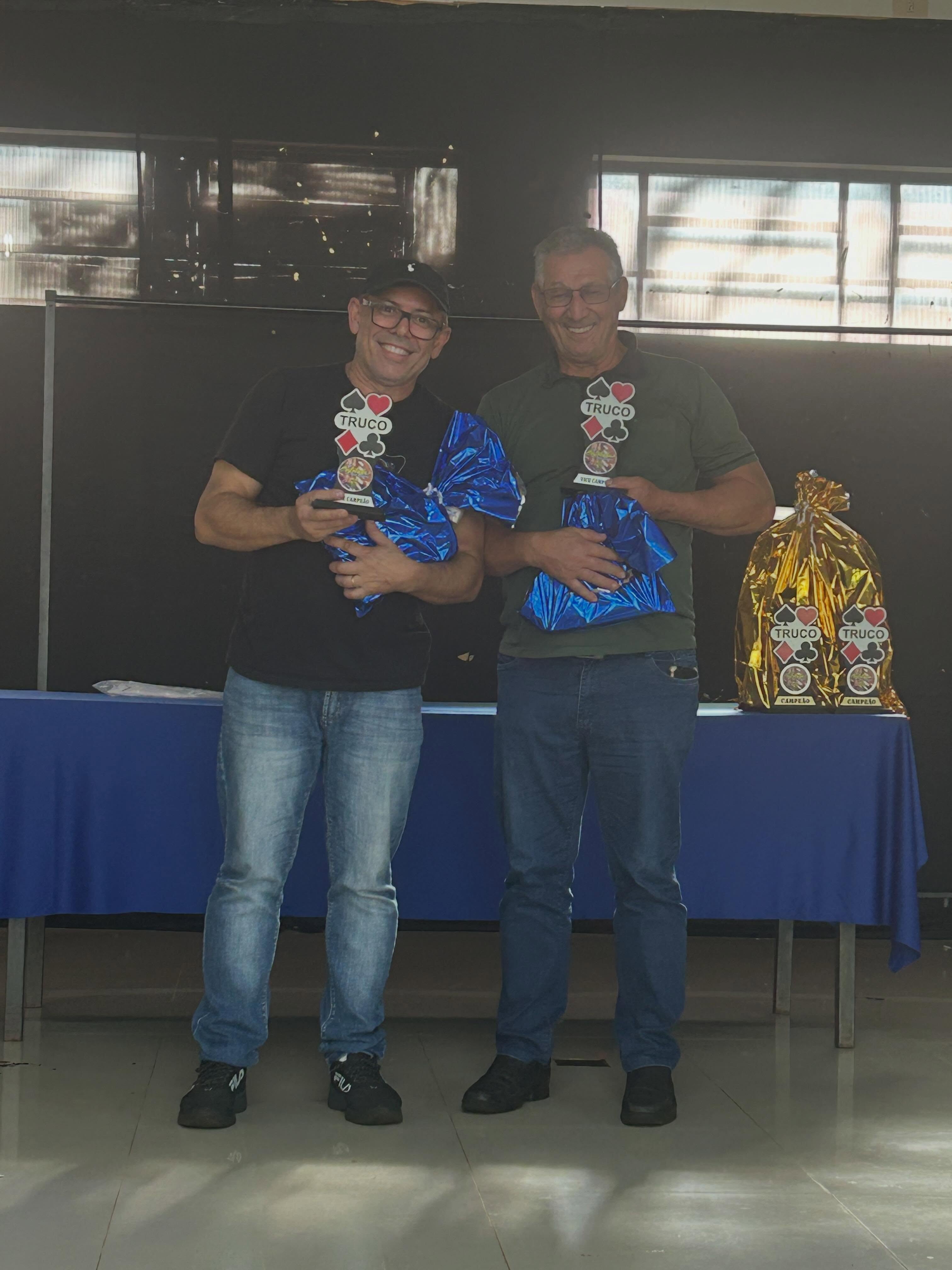 🙏 Agradecimento – 2ª Costelada dos Homens do MFC 🥩
Queremos agradecer de coração a todos que participaram da 2ª Costelada dos Homens do MFC! ❤️
Foi um momento muito especial de amizade, alegria, confraternização e união, que só foi possível graças à presença e à colaboração de cada um.
Nosso agradecimento especial a todos que ajudaram na organização, preparação e realização desse evento. Cada detalhe foi preparado com muito carinho!
Que Deus continue abençoando nossas famílias e fortalecendo cada vez mais a união dos homens do nosso Movimento. 🙏
Muito obrigado a todos! Até a próxima! 🥩🍻❤️