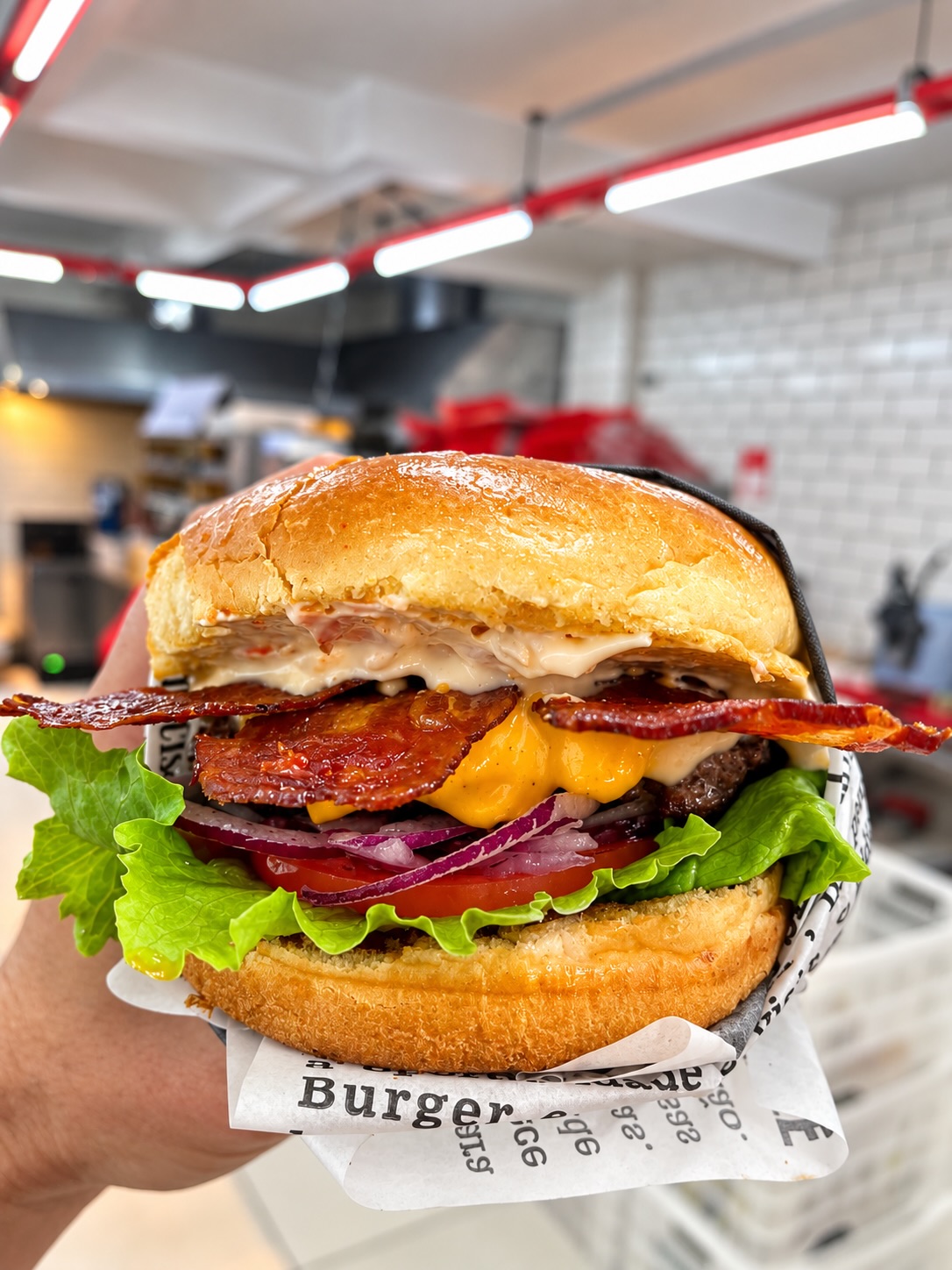 Chuva assim não dá vontade de cozinhar… dá vontade de Didio’s. 🍔🌧️
📲 Peça agora pelo nosso cardápio digital. Link na Bio
#partiudidios
